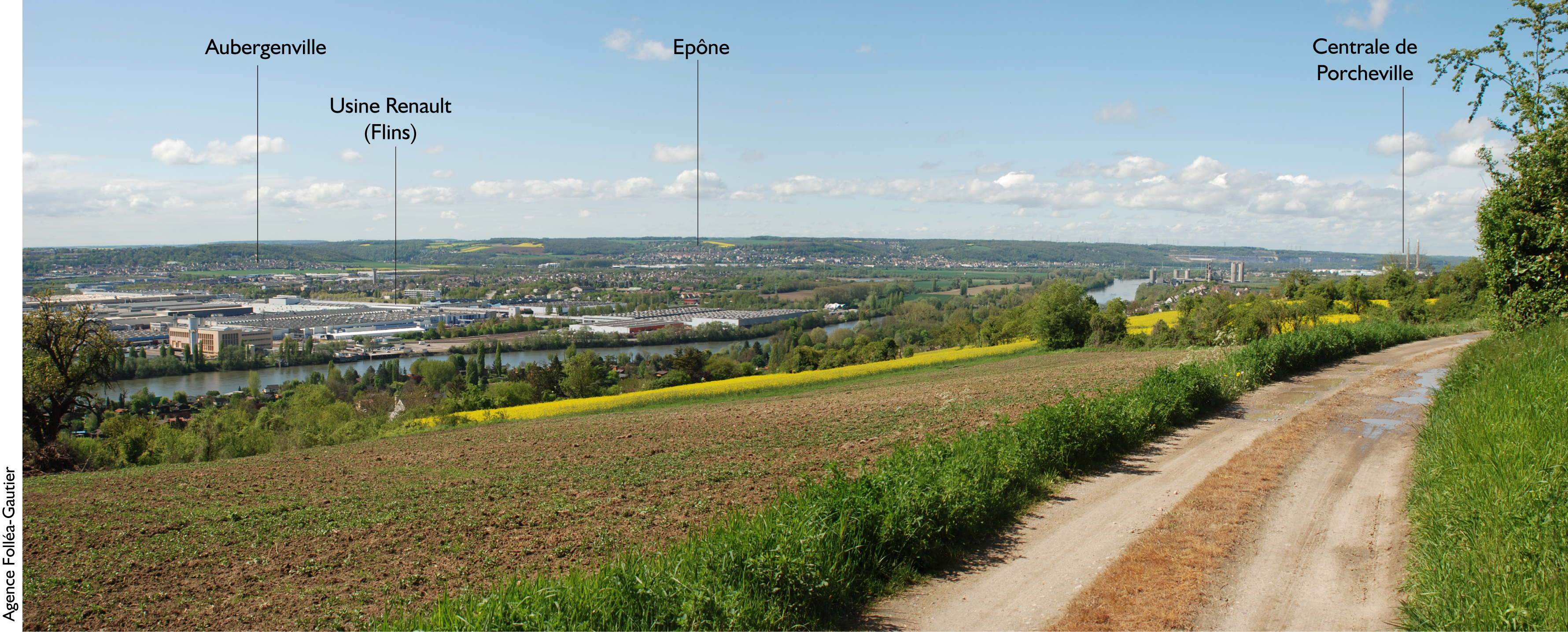 Les coteaux, lieux privilégiés pour les promenades grâce à la richesse paysagère qu’ils offrent. Ici un chemin ouvert sur la vallée de la Seine, sur le coteau de Juziers